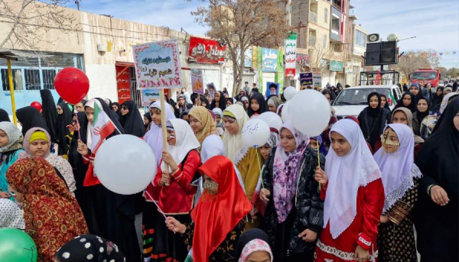 حضور دهه نودی‌های بردسیری در ۲۲ بهمن