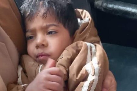 کودک دشتکاری با همبستگی مردم نجات یافت