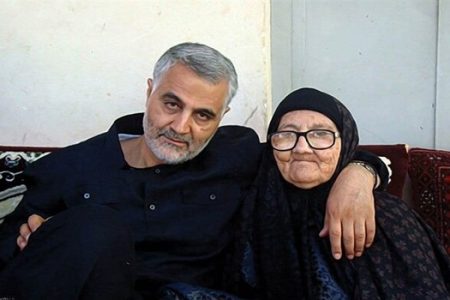 کتاب «عیار پهلوانی» روایتگر ابعاد شخصیتی شهید سلیمانی کتاب «عیار پهلوانی» روایتگر ابعاد شخصیتی شهید سلیمانی